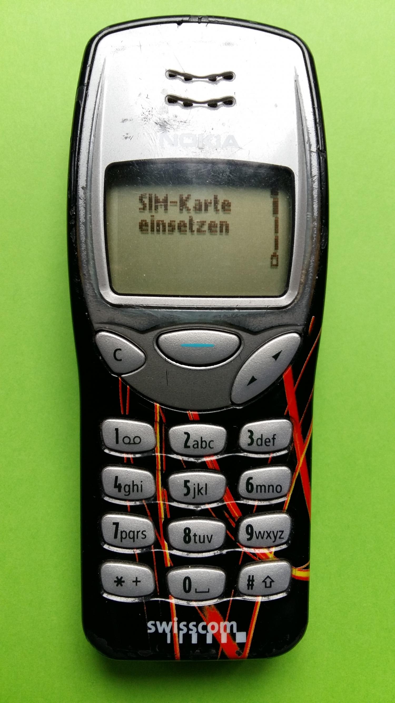image-7303201-Nokia 3210 (19)1.jpg